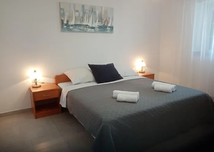 Apartments Marina