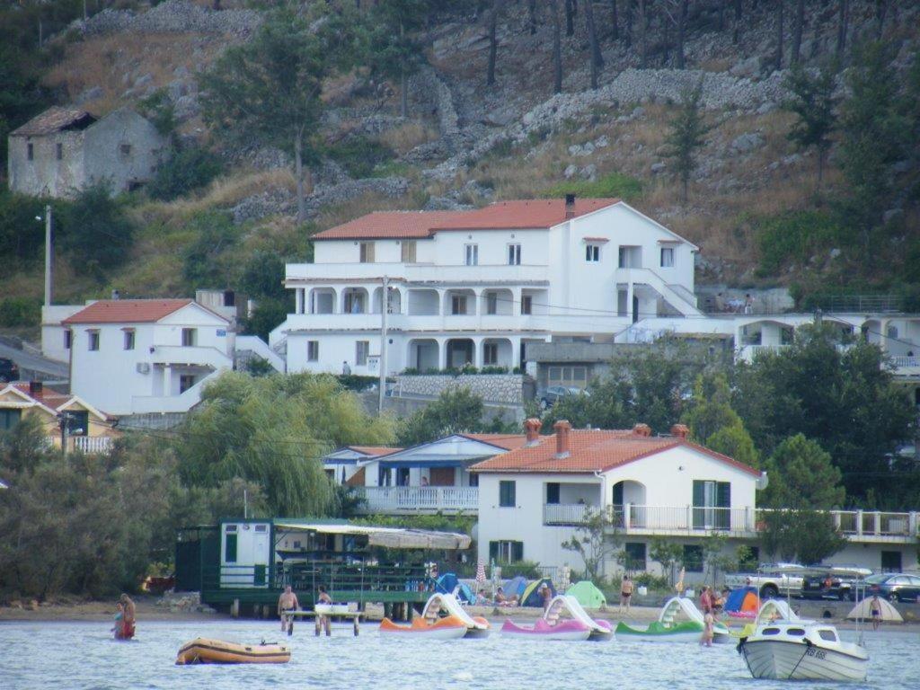 Marina * Lopar