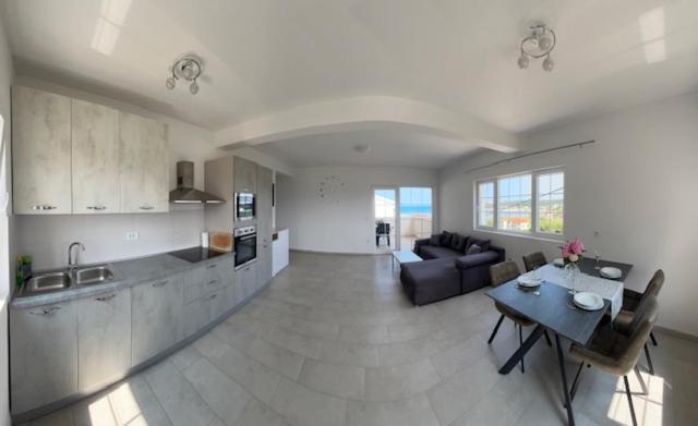 Marina Apartment Lopar