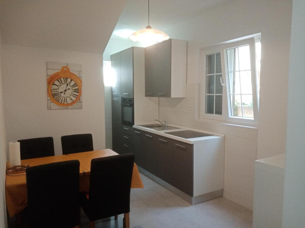 Marina Apartment Lopar
