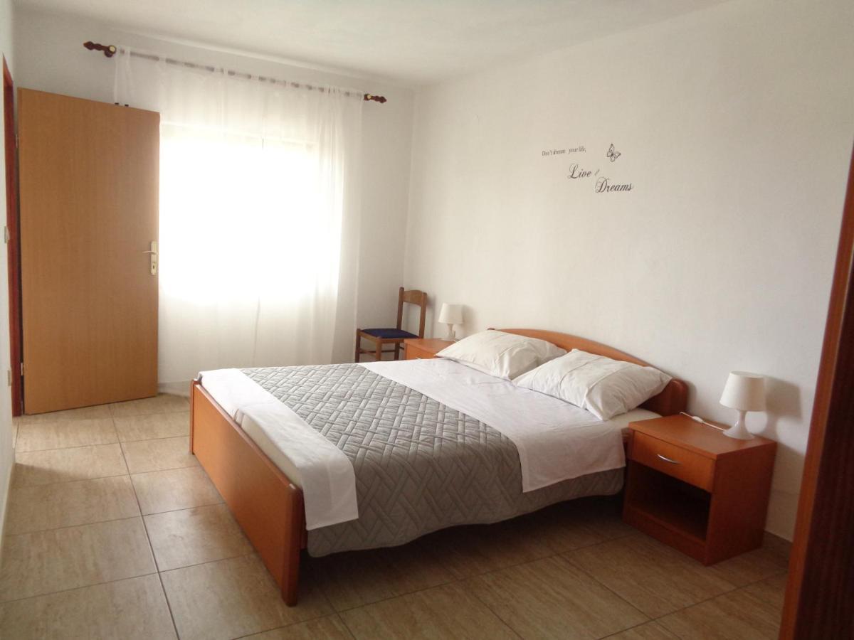 Apartment Marina Lopar