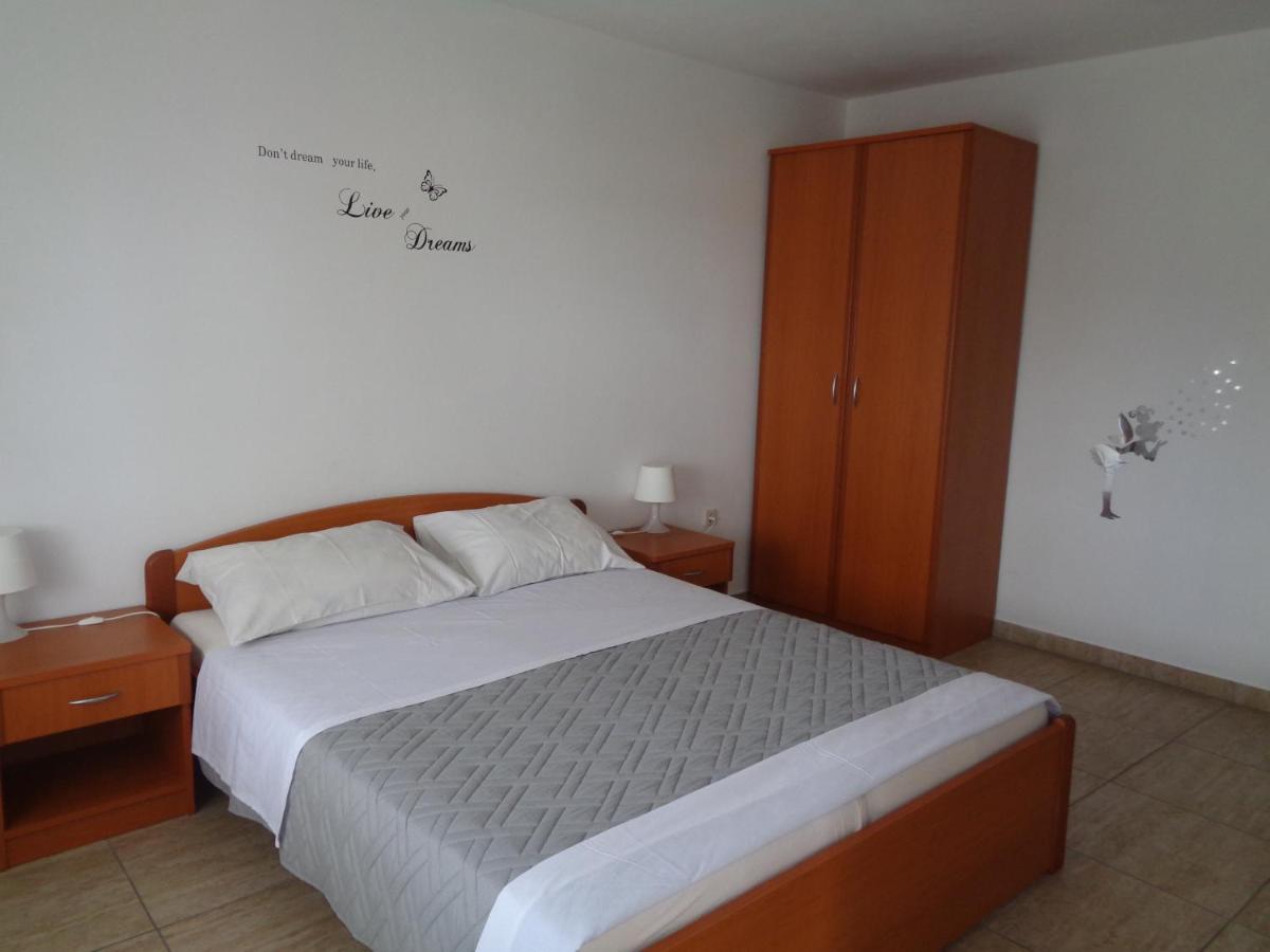 Apartment Marina Lopar